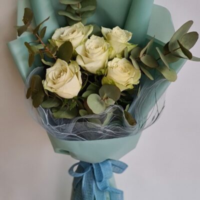Buket 5 vanila- belih ruža