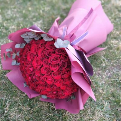 Трнова Ружица XXL букет из 101 розы