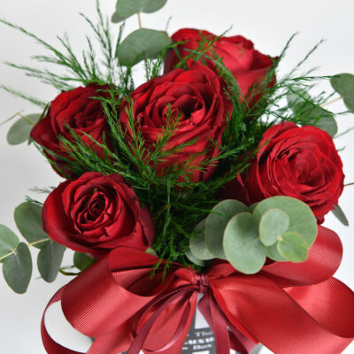 Red roses in a fluttering arrangement