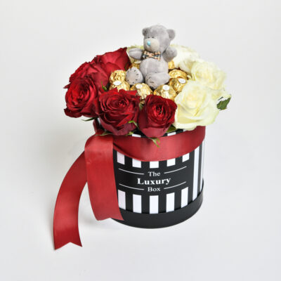 Mini meda u slatkom box-u crvenih i belih ruža