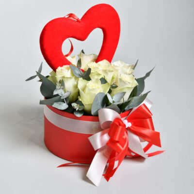 Flower arrangement for lovers